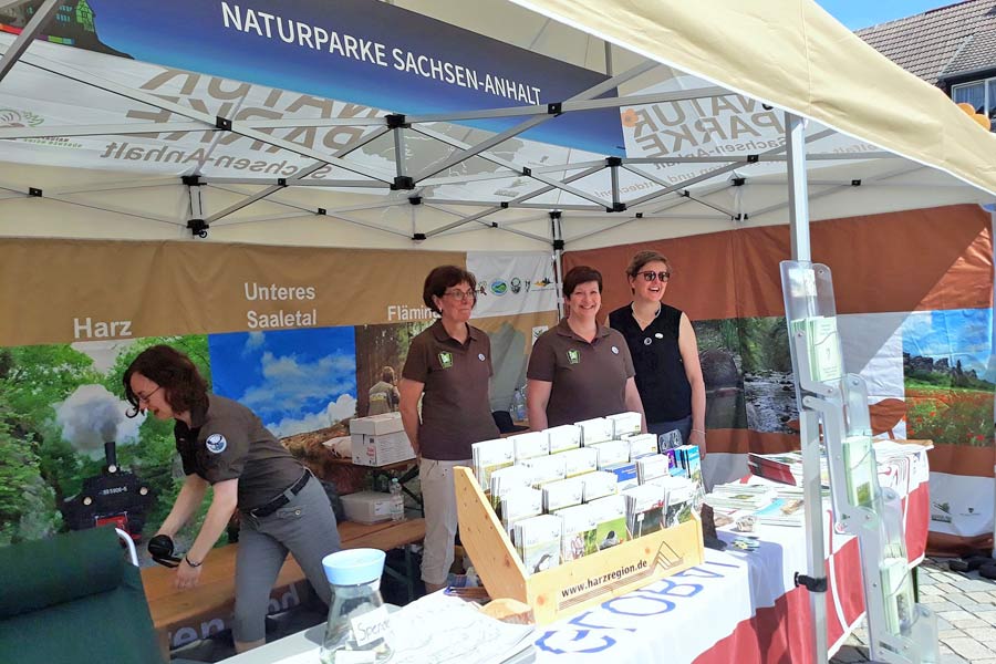 Gemeinsamer Infostand der Naturparke Sachsen-Anhalts